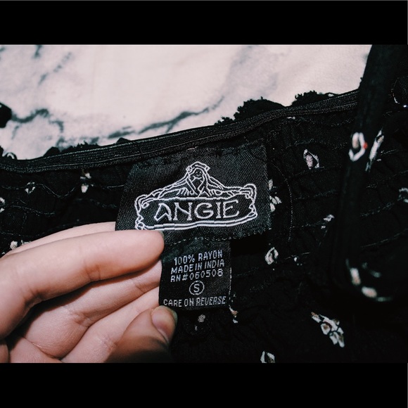 LIGHT, BEAUTIFUL DRESS - Picture 2 of 2